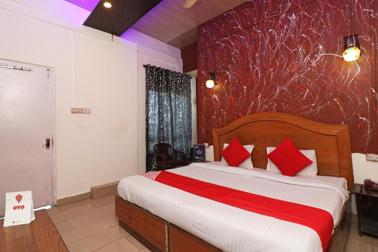Hôtel Oyo 70930 The Moon à Āsansol Extérieur photo